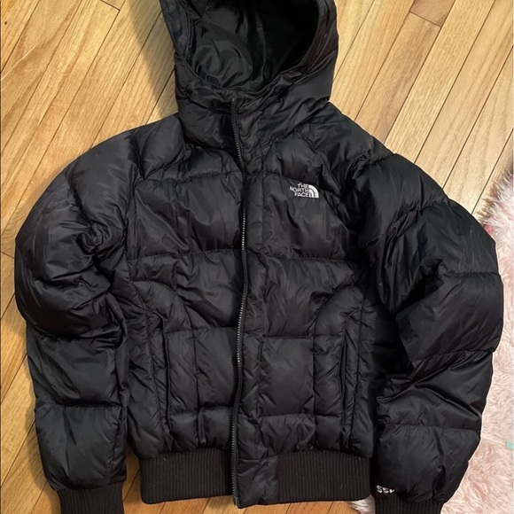 Womans north face puffer jacket - Picture 3 of 12